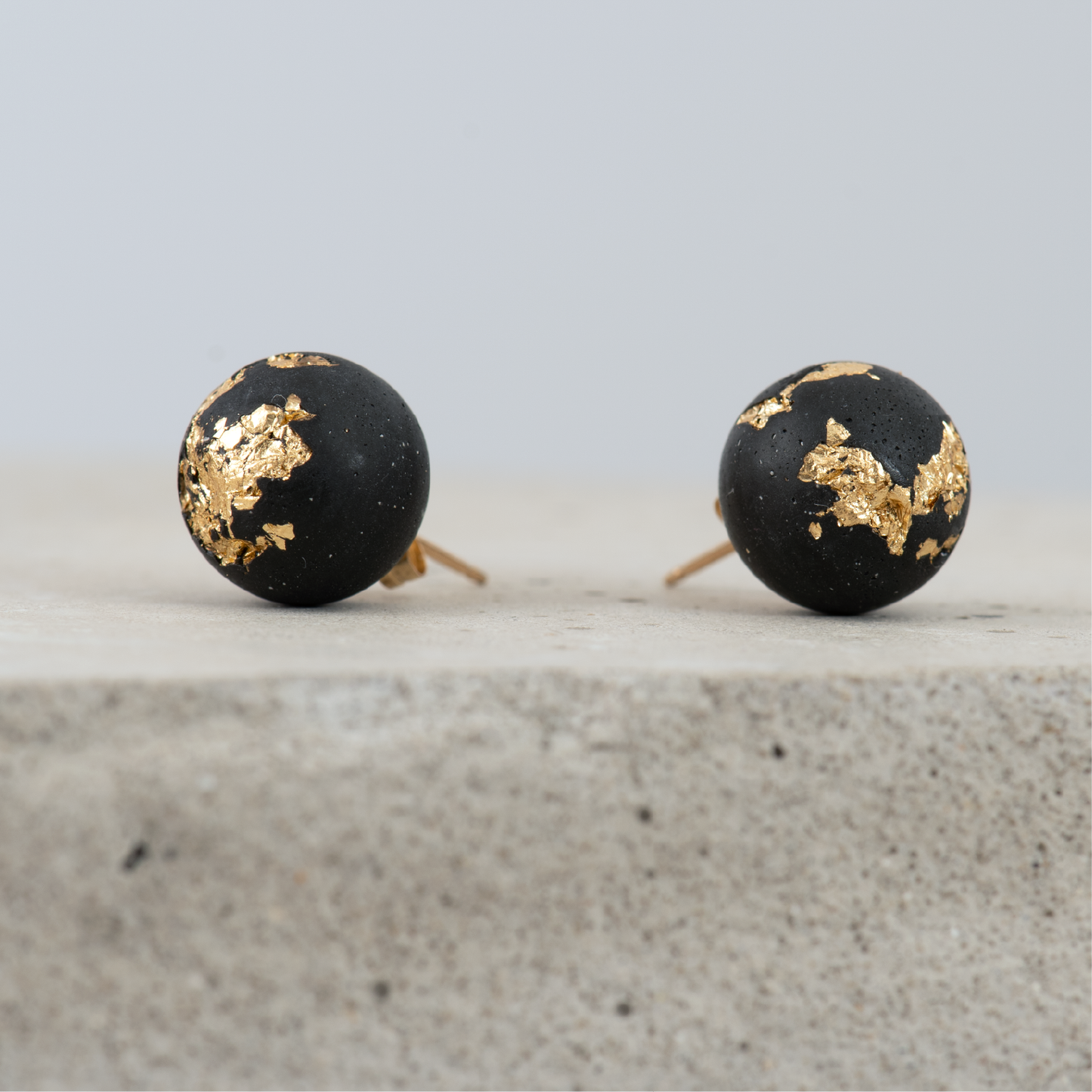 Concrete pearls