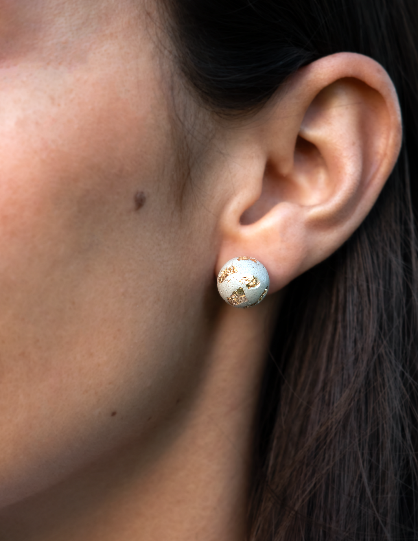 Concrete pearls